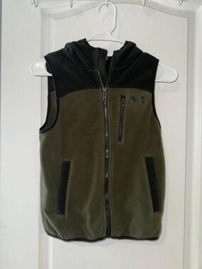 Under Armour Kids Olive Green and Black Hooded Fleece Vest